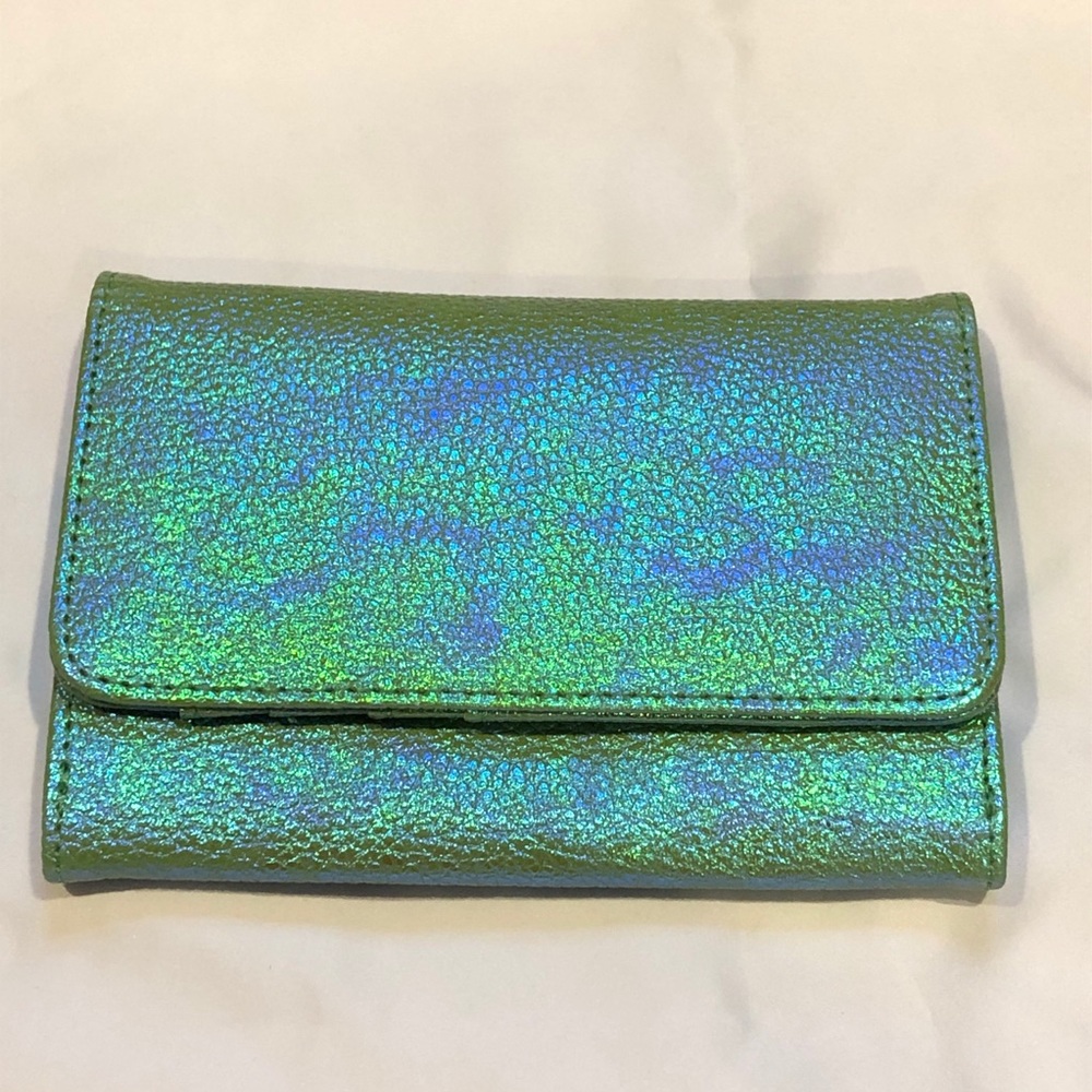 Deena and Ozzy | Metallic Wallet